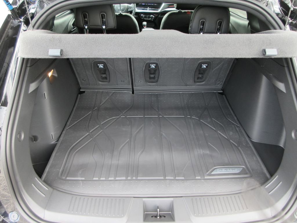 New 2026 Chevrolet Trax RS w/ Sunroof Package FWD image 11