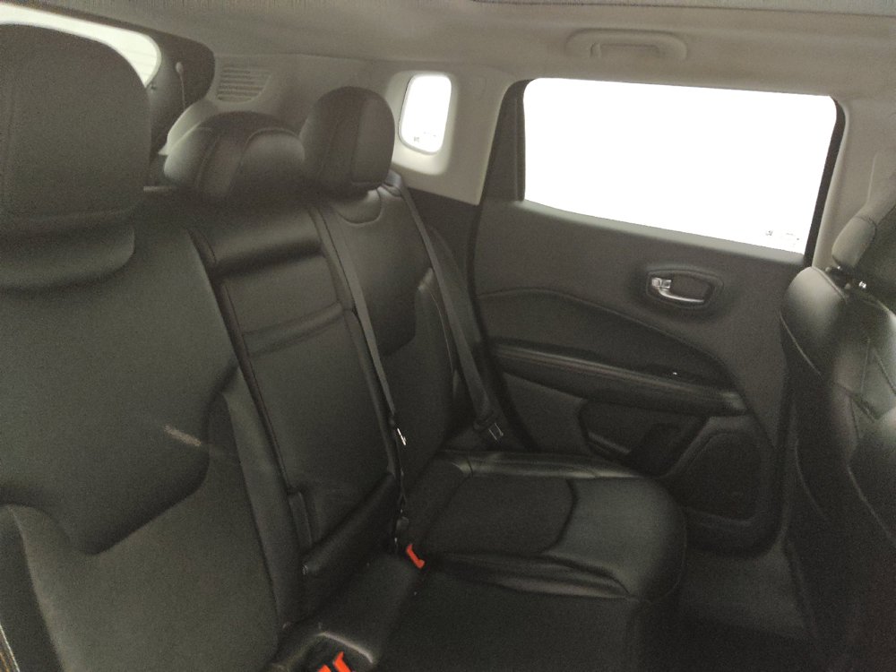 Used 2018 Jeep Compass Latitude w/ Popular Equipment Group AWD/4WD image 19