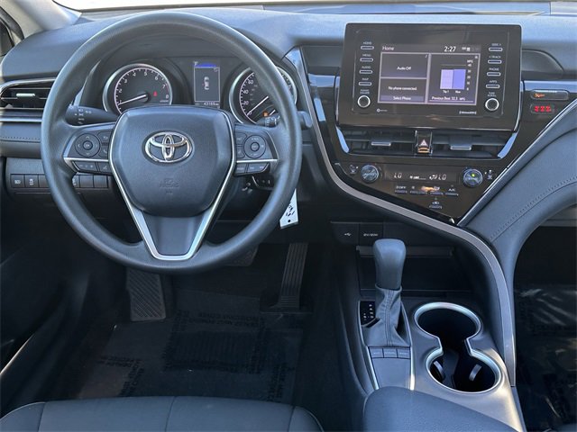 Used 2023 Toyota Camry LE image 10