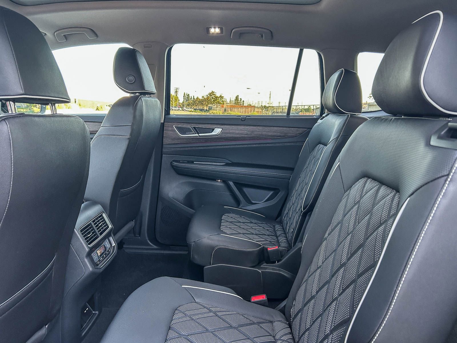 New 2026 Volkswagen Atlas SEL Premium R-Line AWD/4WD image 21