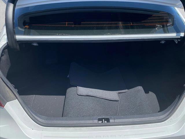 Used 2021 Toyota Camry XLE FWD image 6