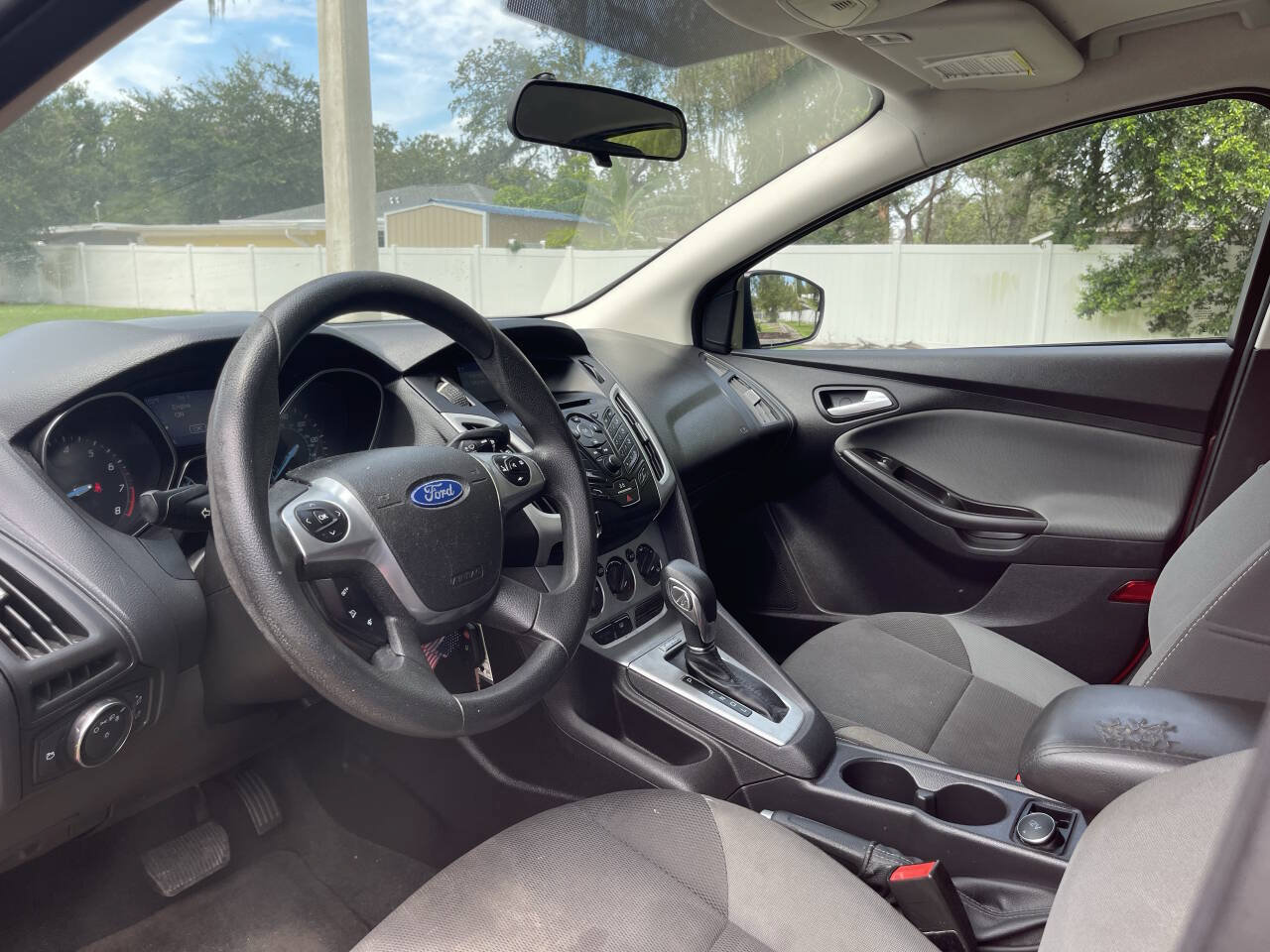 Used 2014 Ford Focus SE FWD image 14