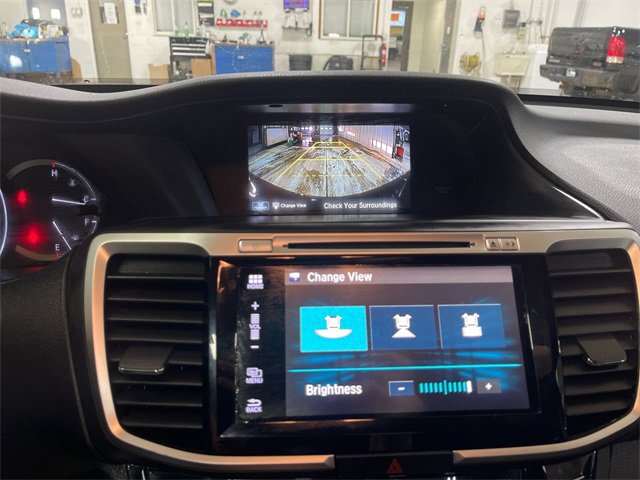 Used 2016 Honda Accord EX image 17