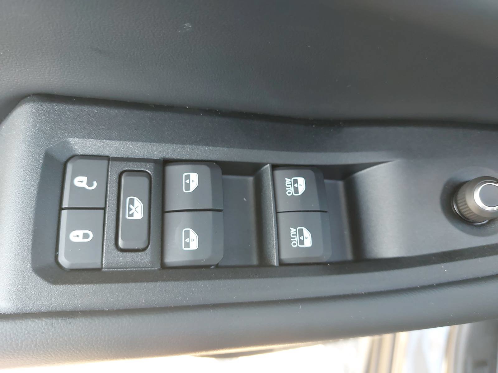 Used 2025 Jeep Grand Cherokee L Limited AWD/4WD image 29