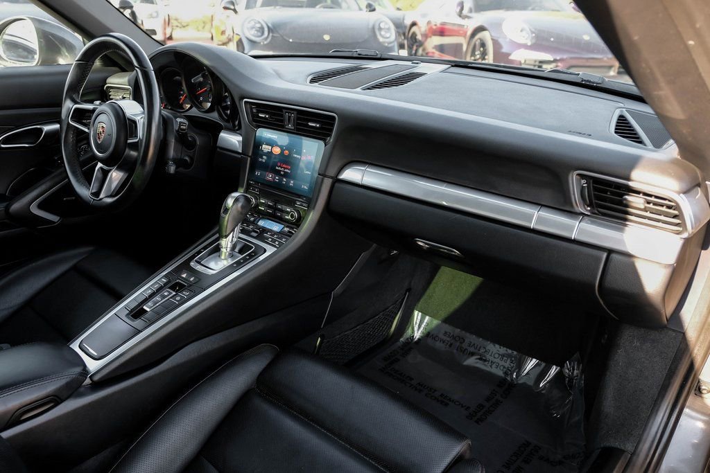 Used 2017 Porsche 911 Carrera image 10
