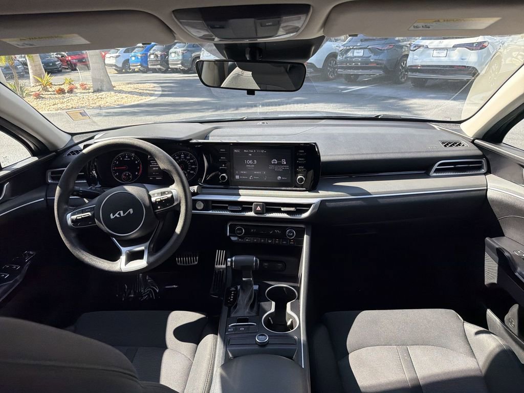 Used 2022 Kia K5 LXS image 10