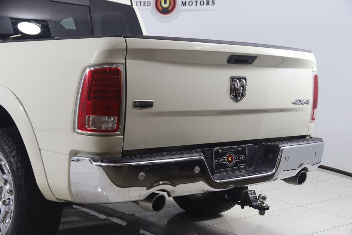 Used 2018 RAM 1500 Laramie w/ Convenience Group AWD/4WD image 21