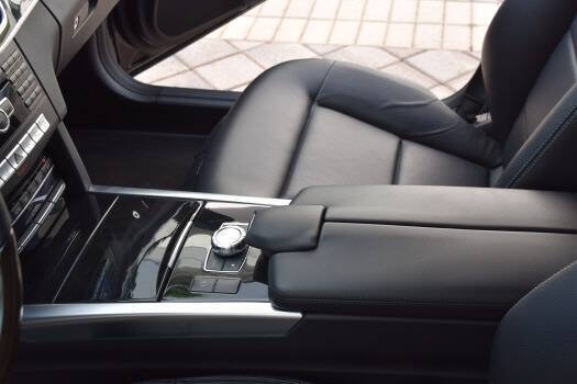 Used 2014 Mercedes-Benz E 250 BlueTEC Sedan image 54