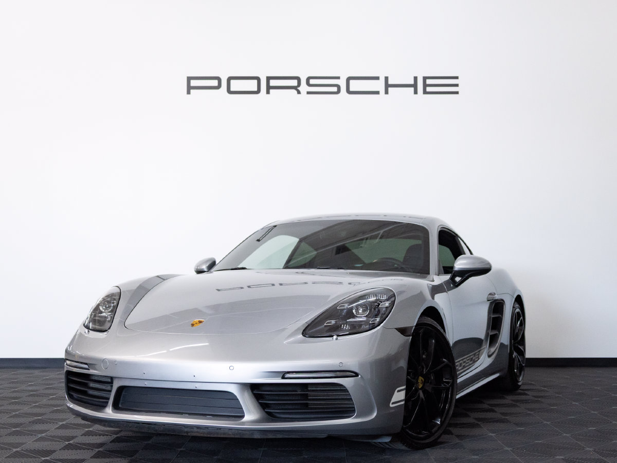 Certified 2024 Porsche 718 Cayman RWD image 1