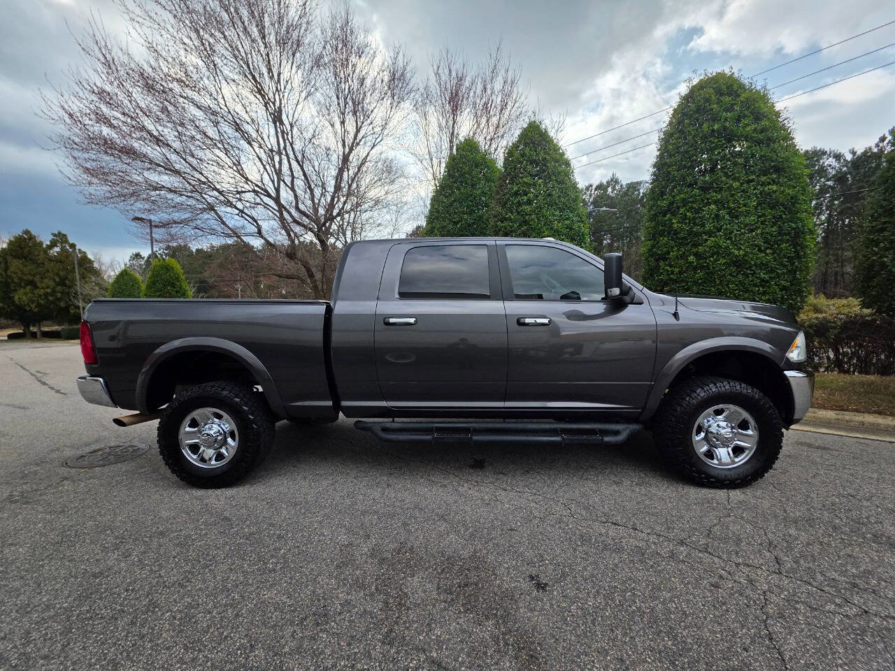 Used 2018 RAM 2500 SLT w/ Luxury Group image 7