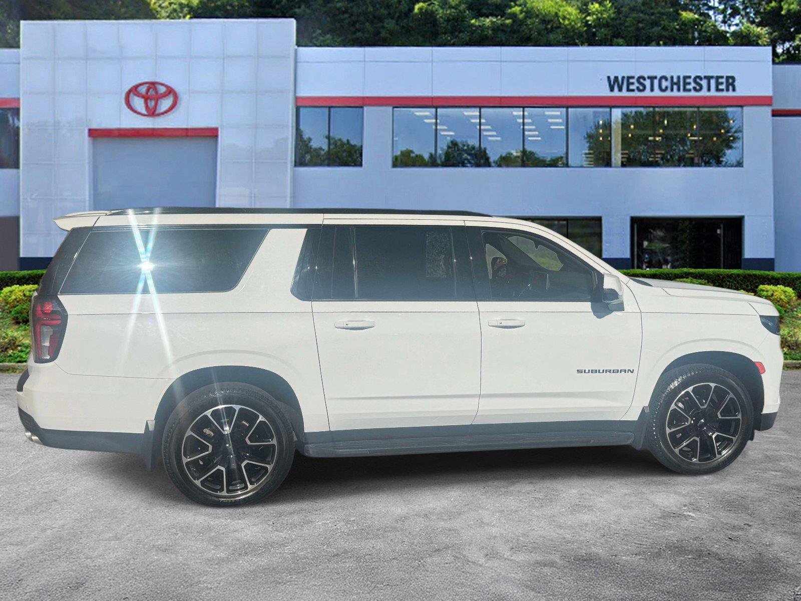 Used 2022 Chevrolet Suburban RST w/ Sport Performance Package RWD image 8