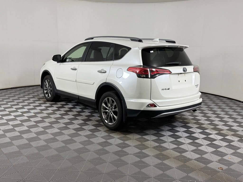 Used 2018 Toyota RAV4 Limited image 9