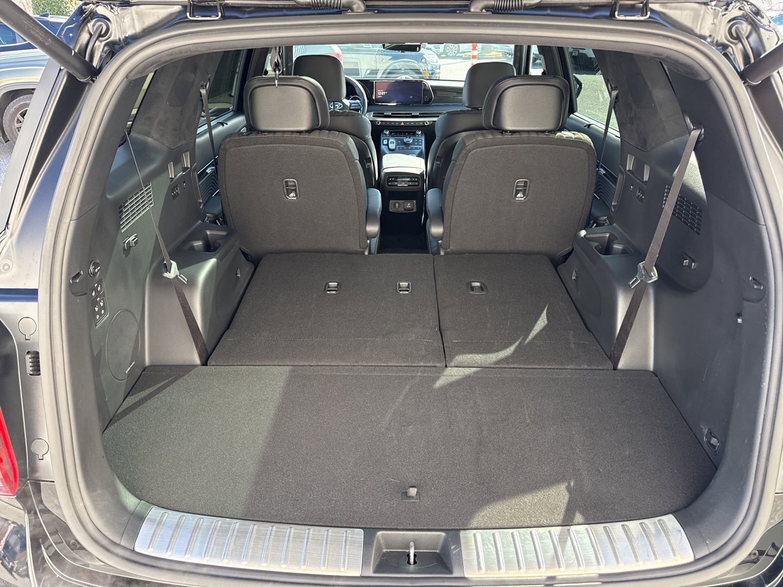 Used 2025 Hyundai Palisade Calligraphy image 14