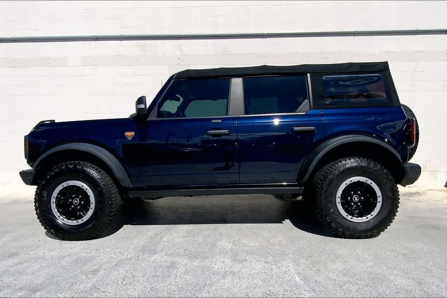 Used 2021 Ford Bronco Badlands AWD/4WD image 3