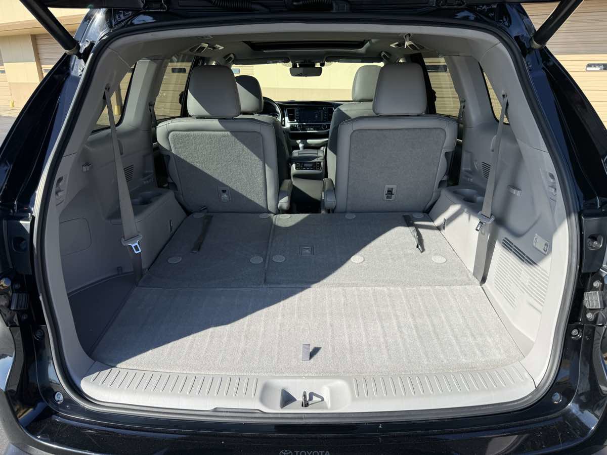 Used 2019 Toyota Highlander Limited Platinum image 27
