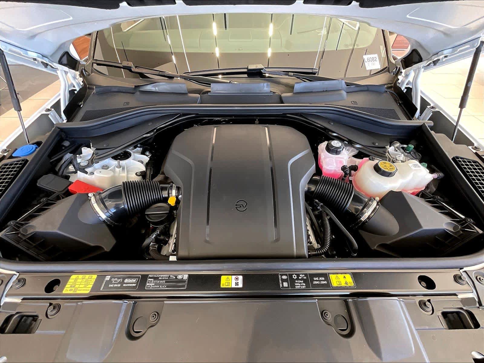 New 2026 Land Rover Range Rover SV AWD/4WD image 12
