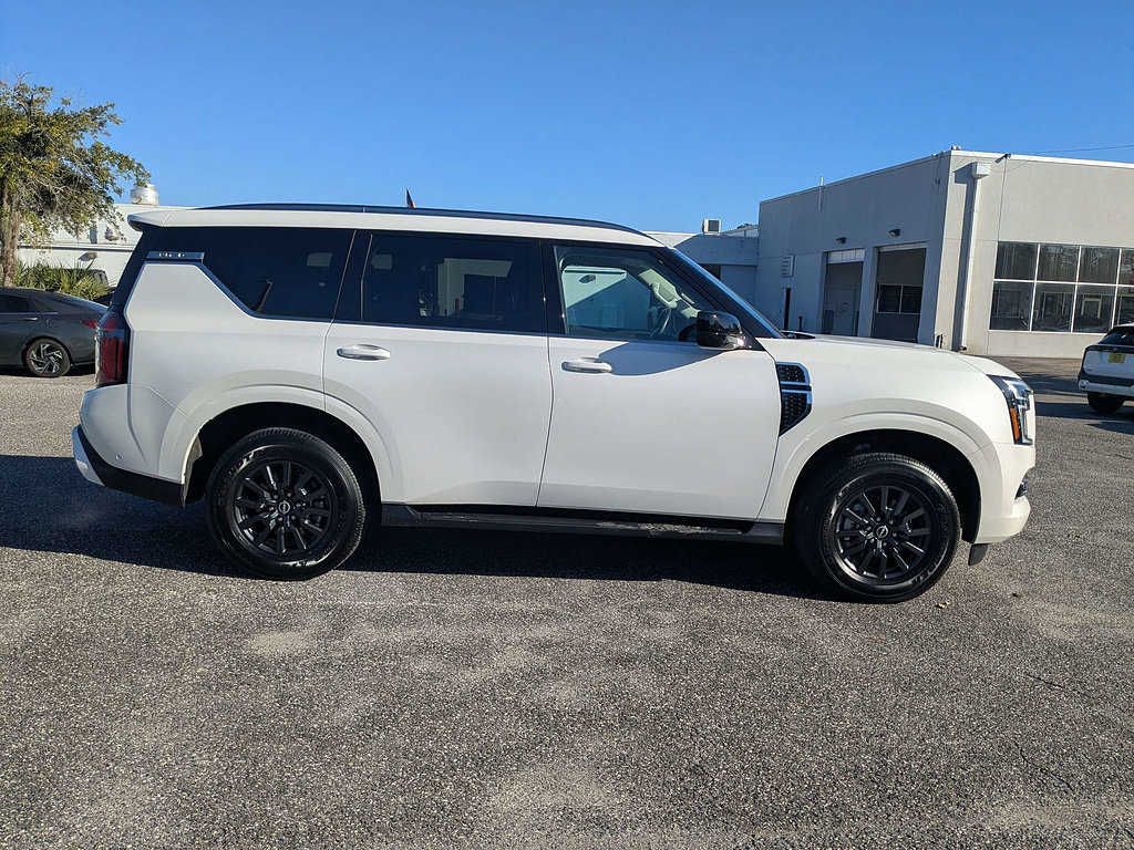 Certified 2026 Nissan Armada SV AWD/4WD image 3