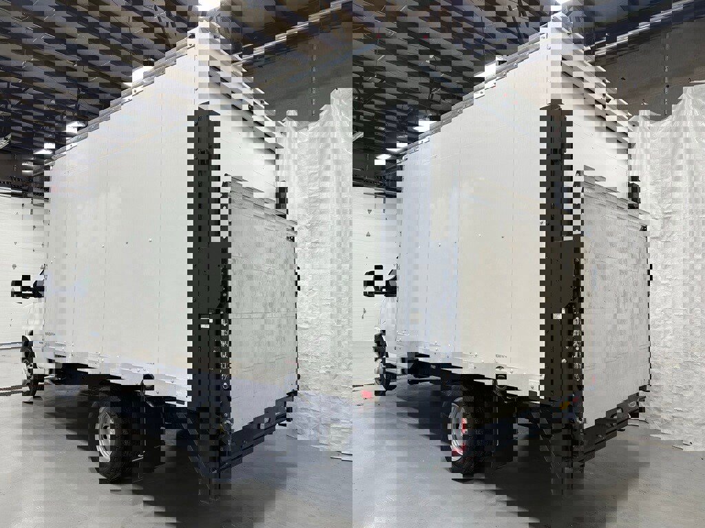 Used 2022 Chevrolet Express 3500 w/ Power Convenience Package image 5