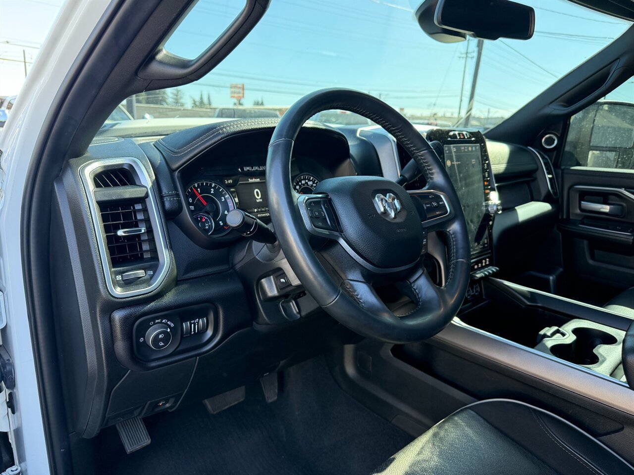 Used 2023 RAM 2500 Laramie AWD/4WD image 9