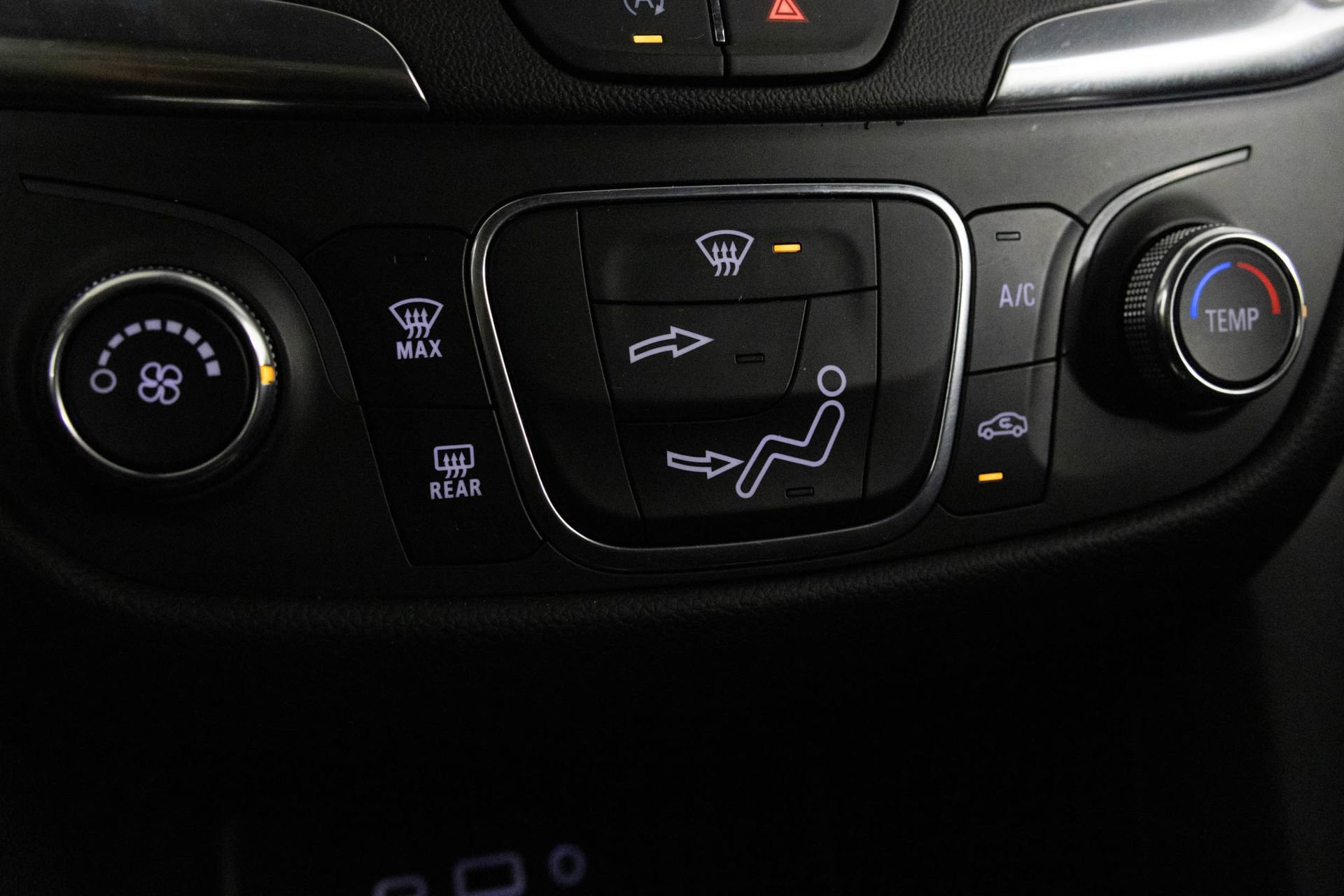 Certified 2022 Chevrolet Equinox LT w/ LPO, Floor Liner Package image 25