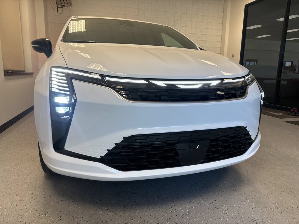 New 2027 Chrysler Pacifica Select AWD/4WD image 9