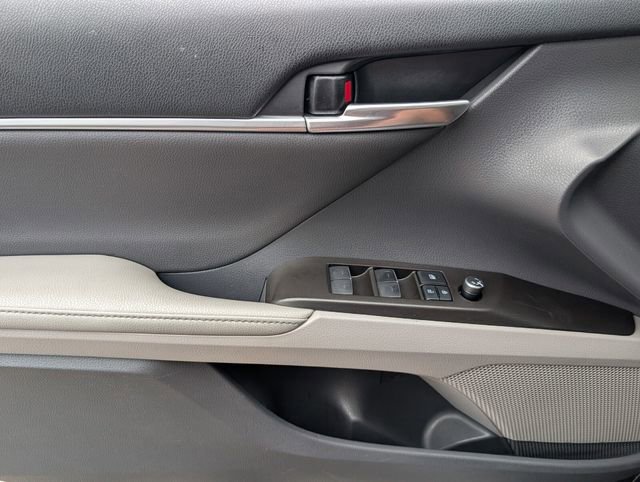 Used 2021 Toyota Camry XLE image 37