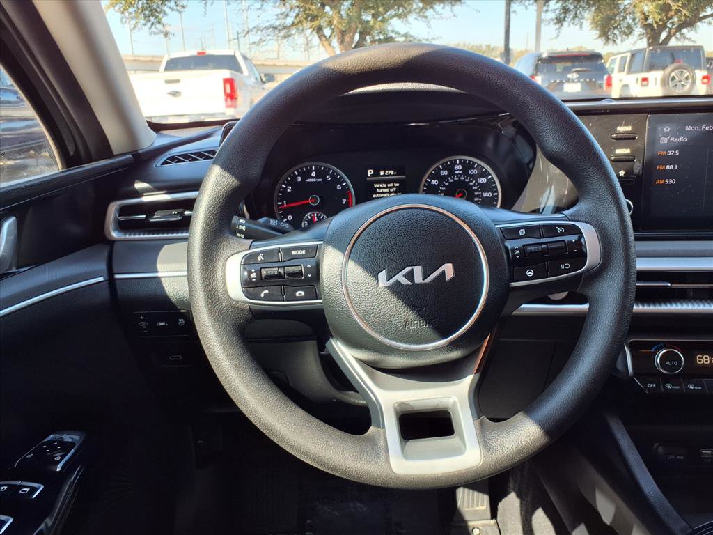 Used 2023 Kia K5 LXS image 13