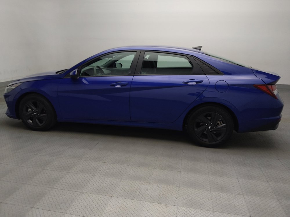 Used 2021 Hyundai Elantra SEL FWD image 3