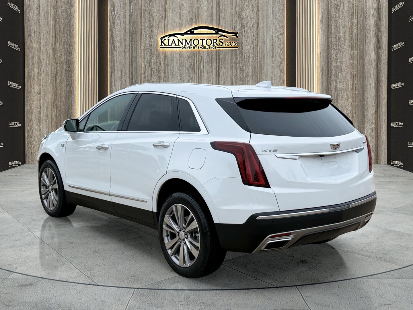 Used 2024 Cadillac XT5 Premium Luxury FWD image 5