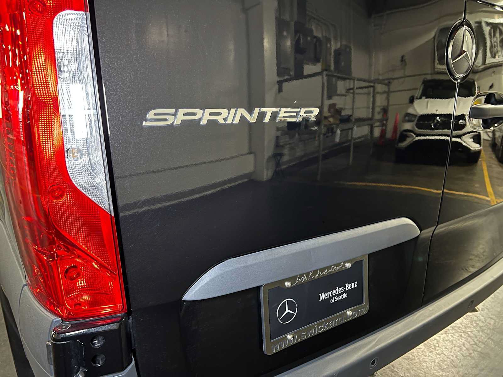 Used 2025 Mercedes-Benz Sprinter 2500 image 15