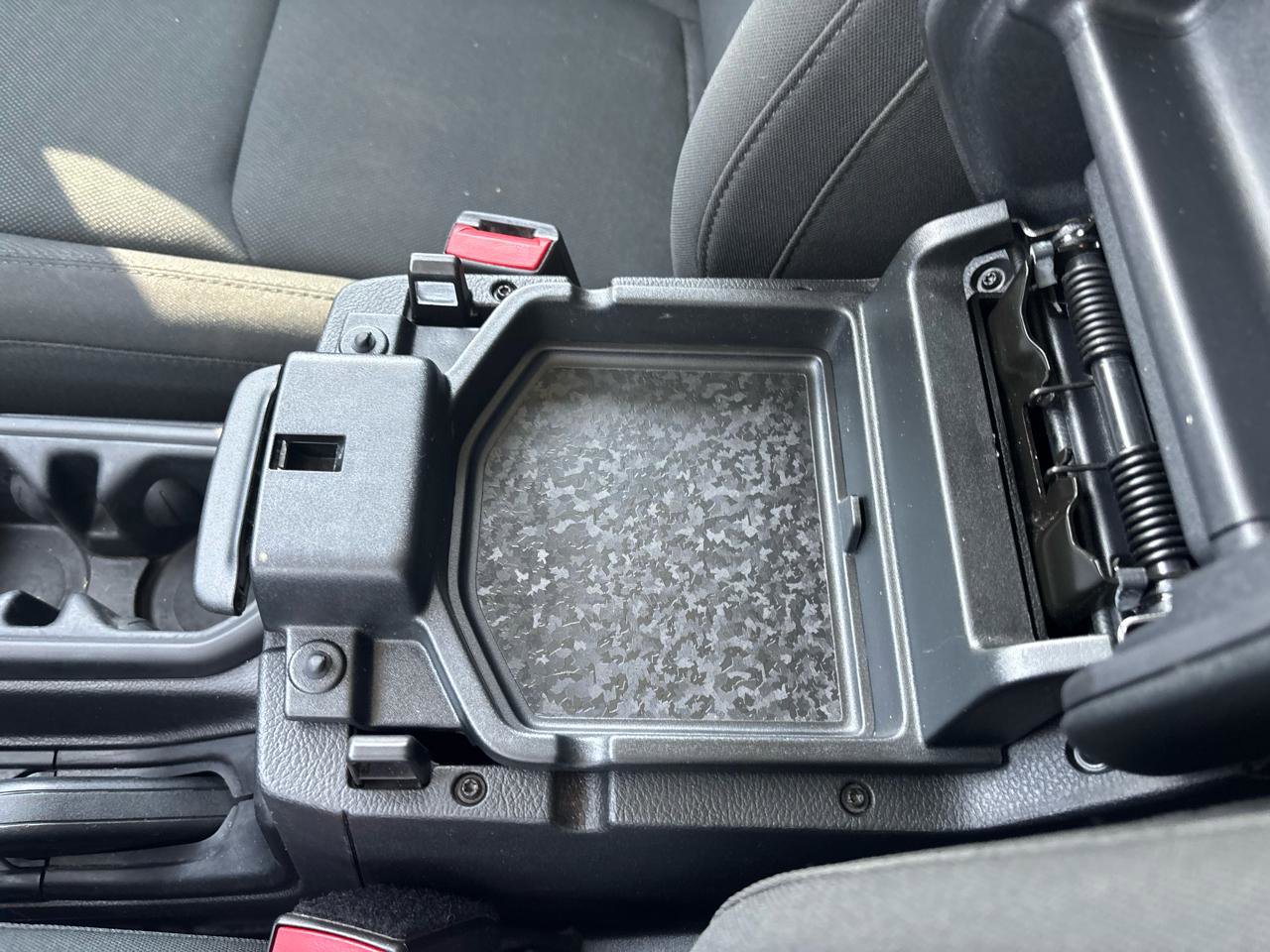 Used 2022 Jeep Wrangler Sport image 28