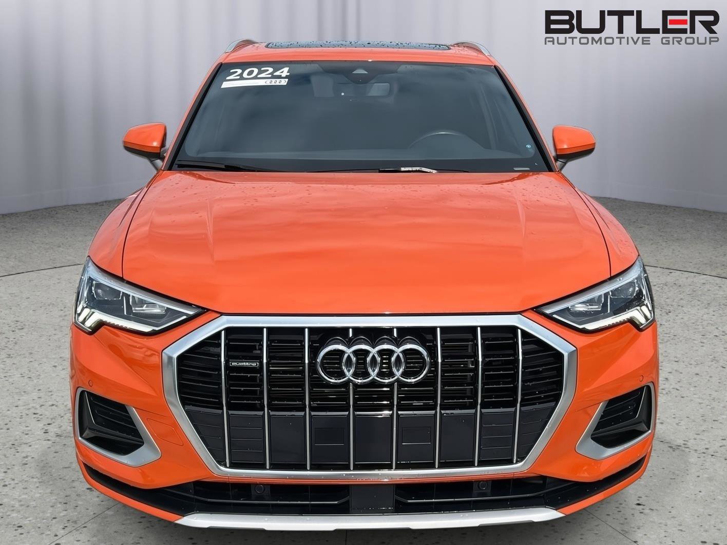 Certified 2024 Audi Q3 2.0T Premium w/ Convenience Package AWD/4WD image 2