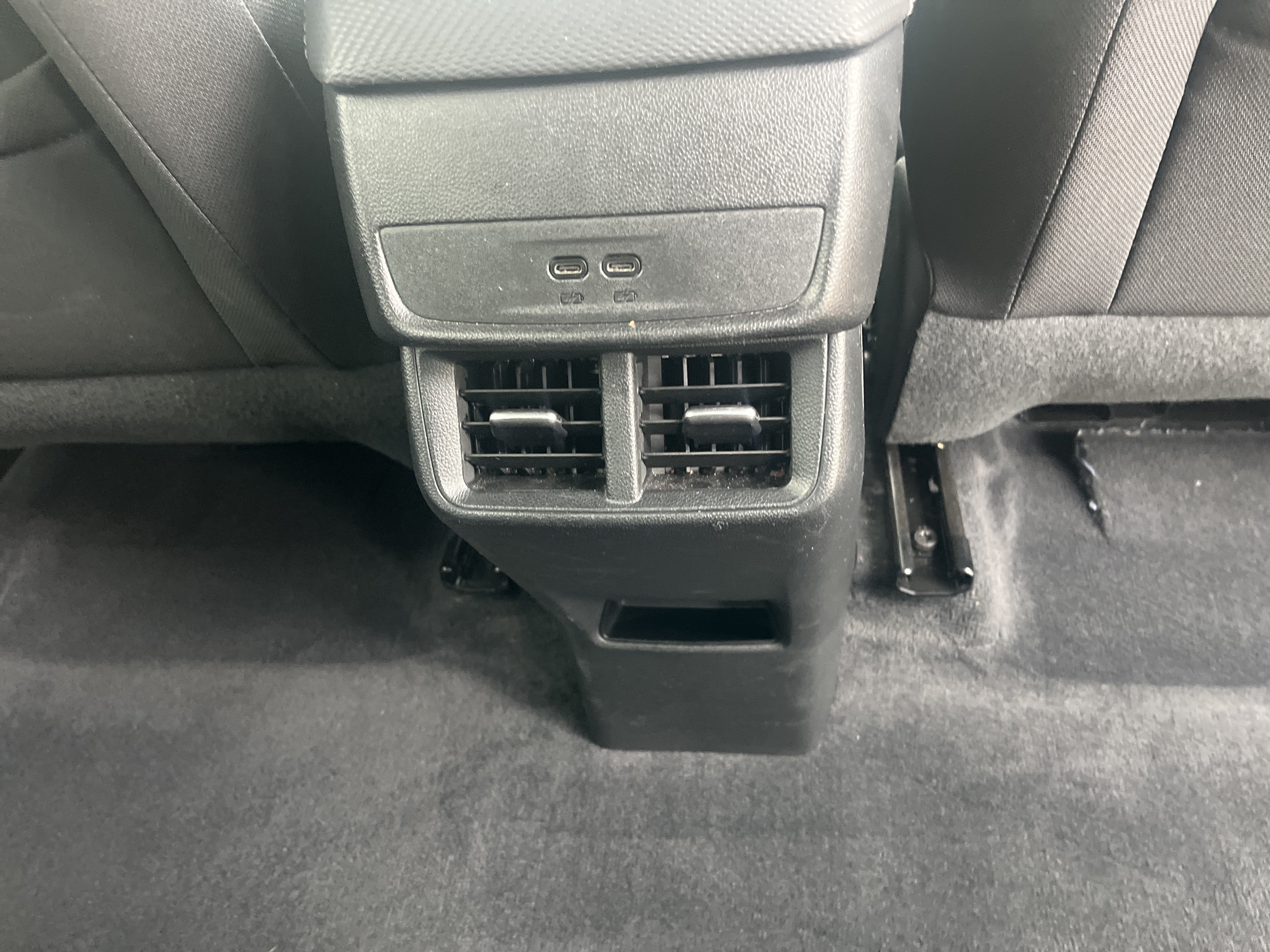 Used 2025 Chevrolet Equinox LT w/ Safety and Technology Package FWD image 13
