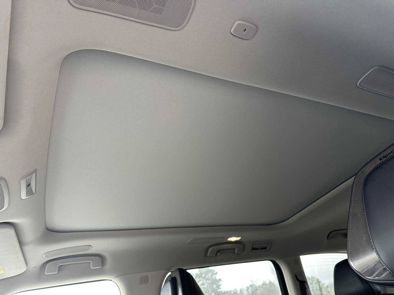 Used 2025 INFINITI QX80 Sensory image 37