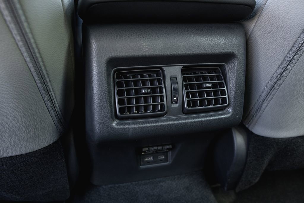 Used 2026 Toyota Camry SE w/ Convenience Package FWD image 28