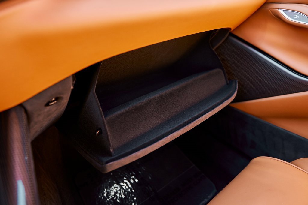 Used 2026 Ferrari Purosangue image 98