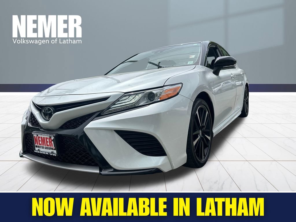 Used 2020 Toyota Camry XSE FWD image 1