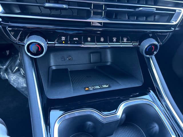 New 2026 Chevrolet Traverse RS w/ LPO, Floor Liner Package image 18