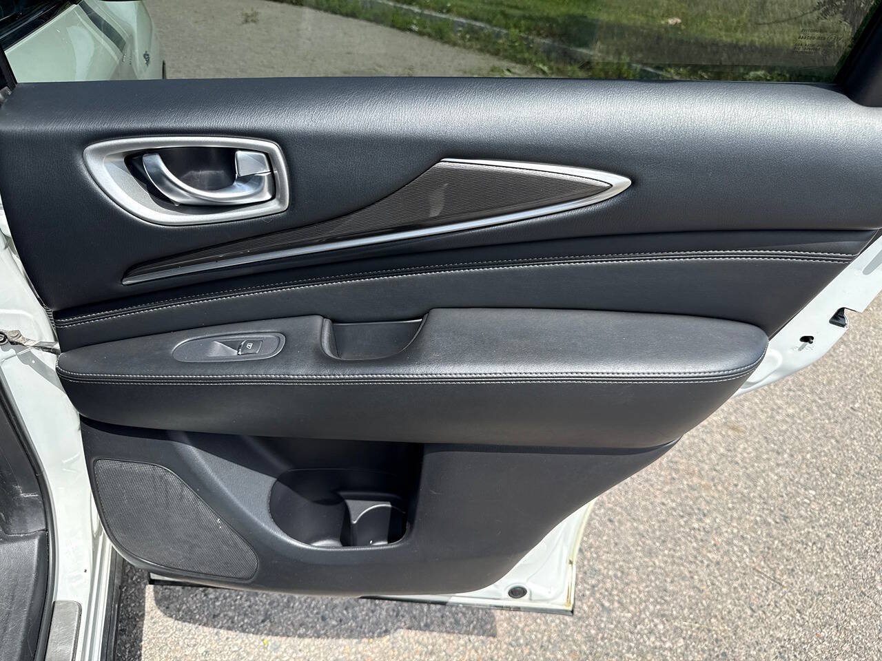 Used 2019 INFINITI QX60 Luxe w/ Essential Package AWD/4WD image 19