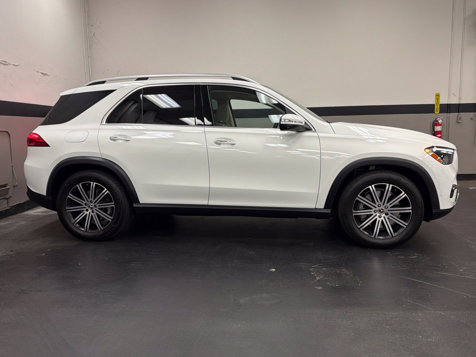 Used 2026 Mercedes-Benz GLE 450e 4MATIC image 7
