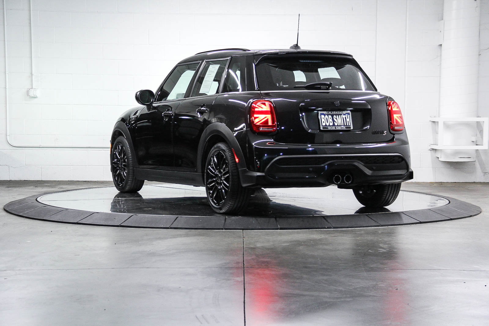 Certified 2023 MINI Cooper S FWD image 4