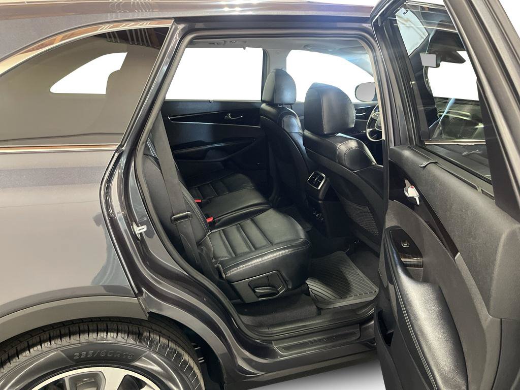 Used 2019 Kia Sorento EX w/ EX Touring Package AWD/4WD image 25