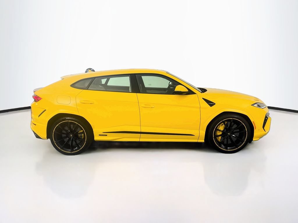Used 2026 Lamborghini Urus SE AWD/4WD image 4