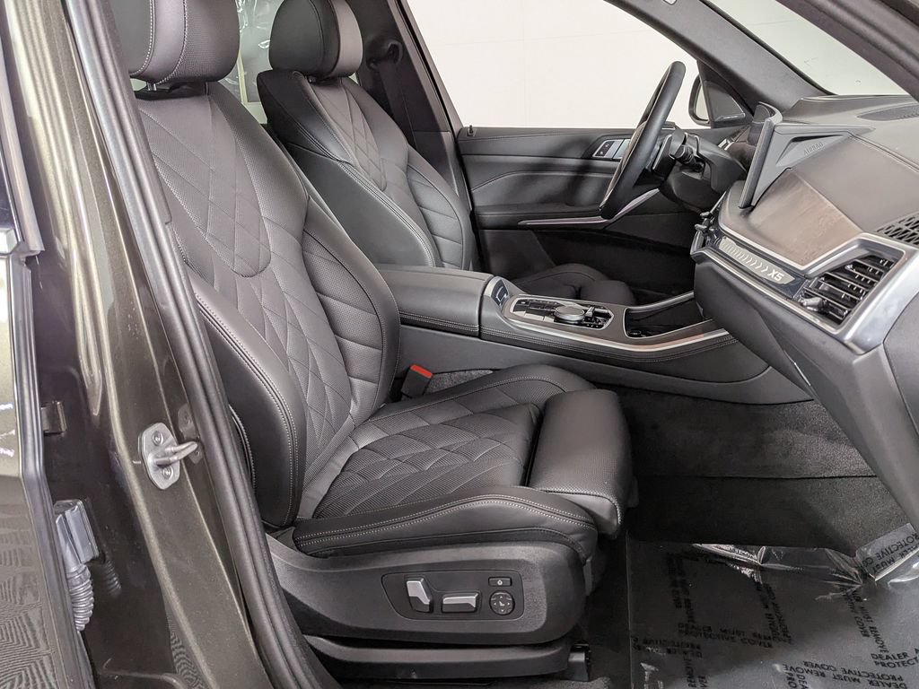 Certified 2024 BMW X5 xDrive40i w/ Premium Package AWD/4WD image 34