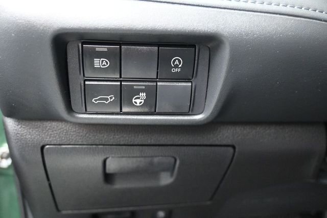 Used 2023 Toyota Highlander Limited FWD image 20
