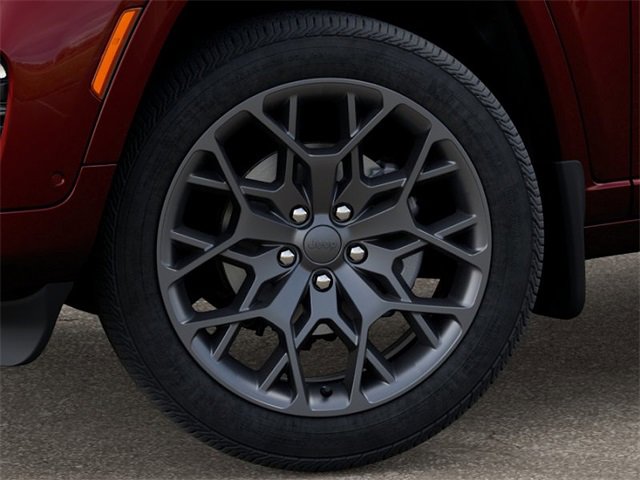 New 2025 Jeep Grand Cherokee Summit image 8