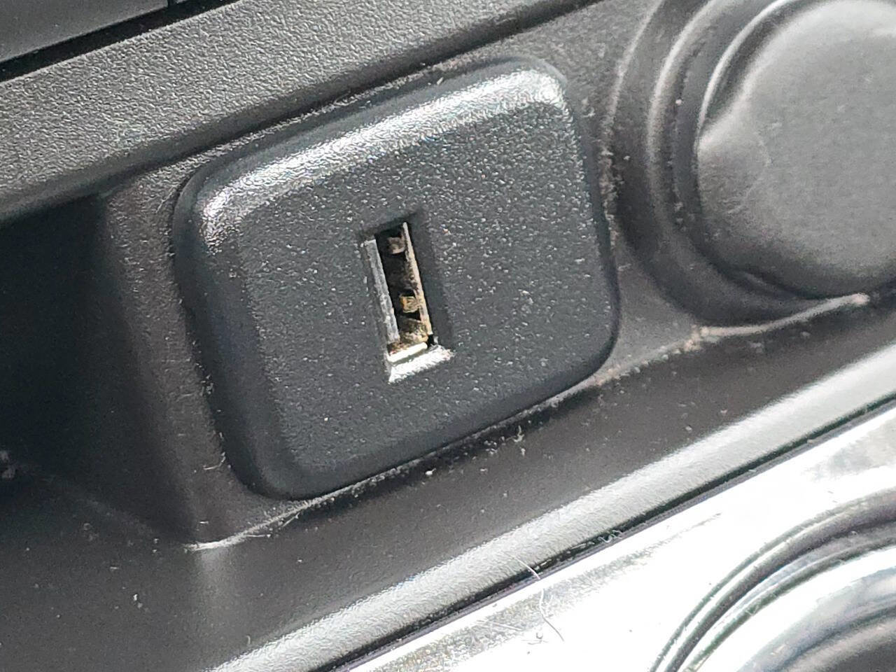 Used 2016 Buick Enclave Premium w/ Experience Buick Package image 20