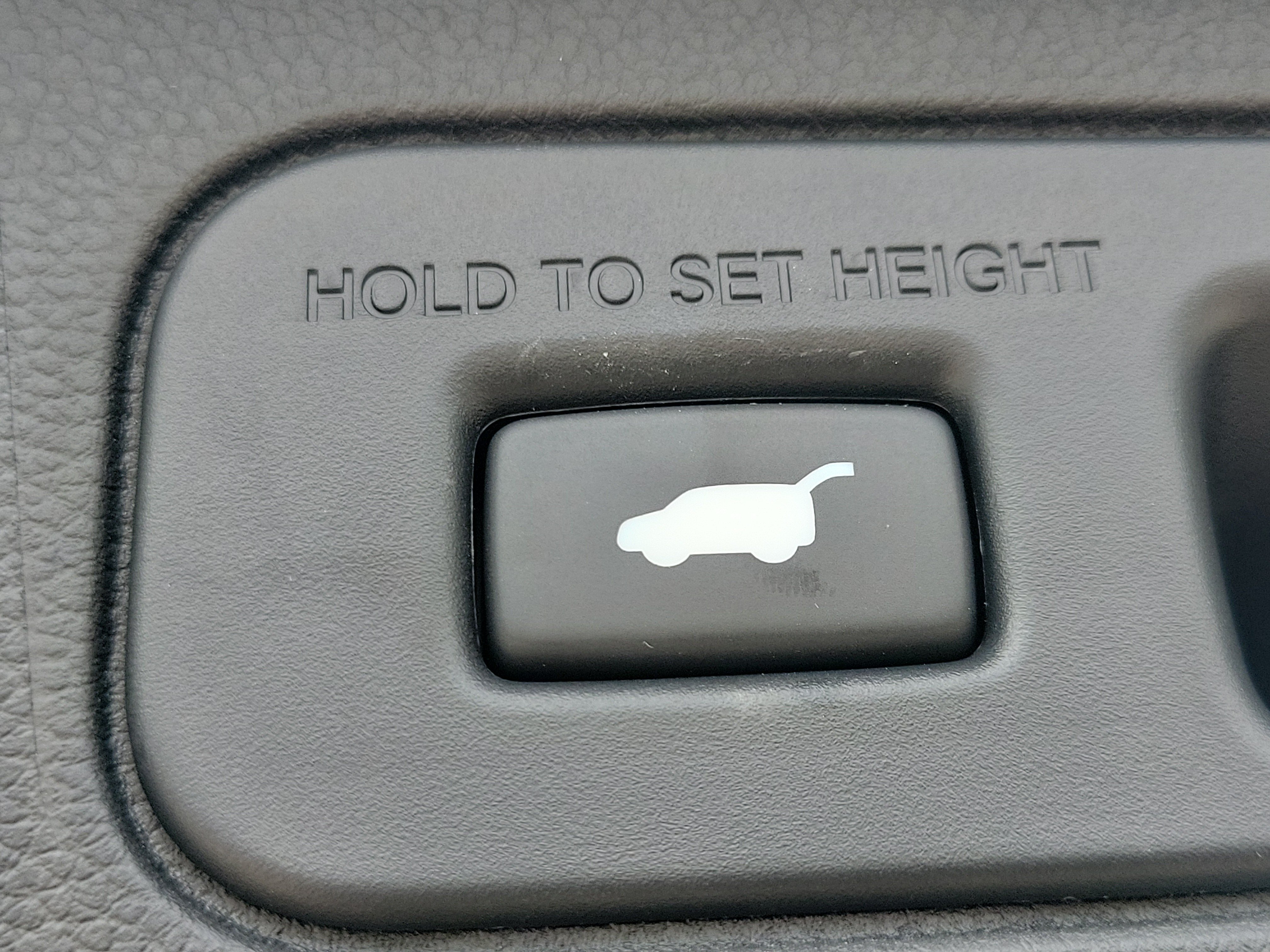 Used 2025 Honda Pilot Touring image 11