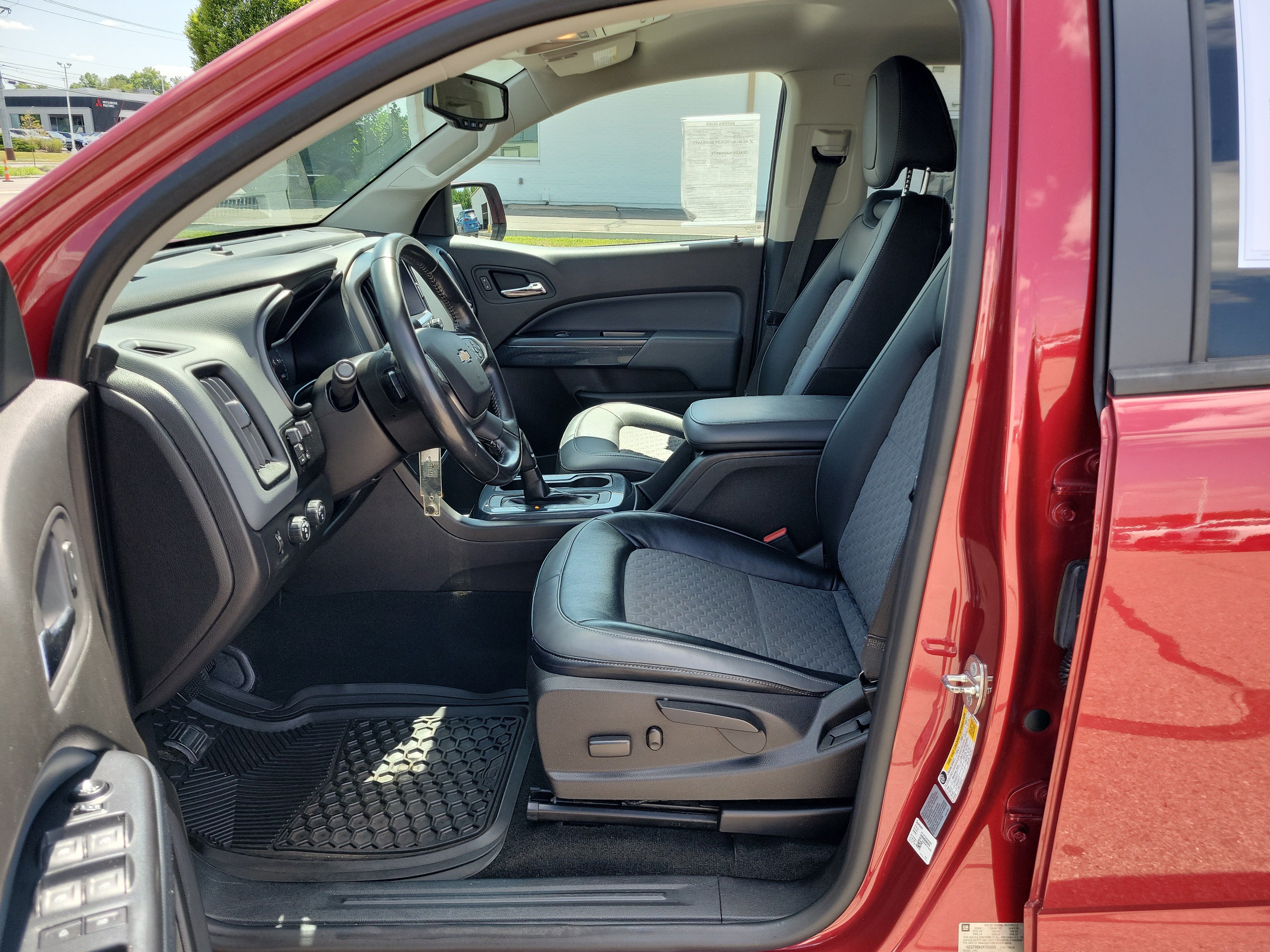 Used 2017 Chevrolet Colorado Z71 AWD/4WD image 14