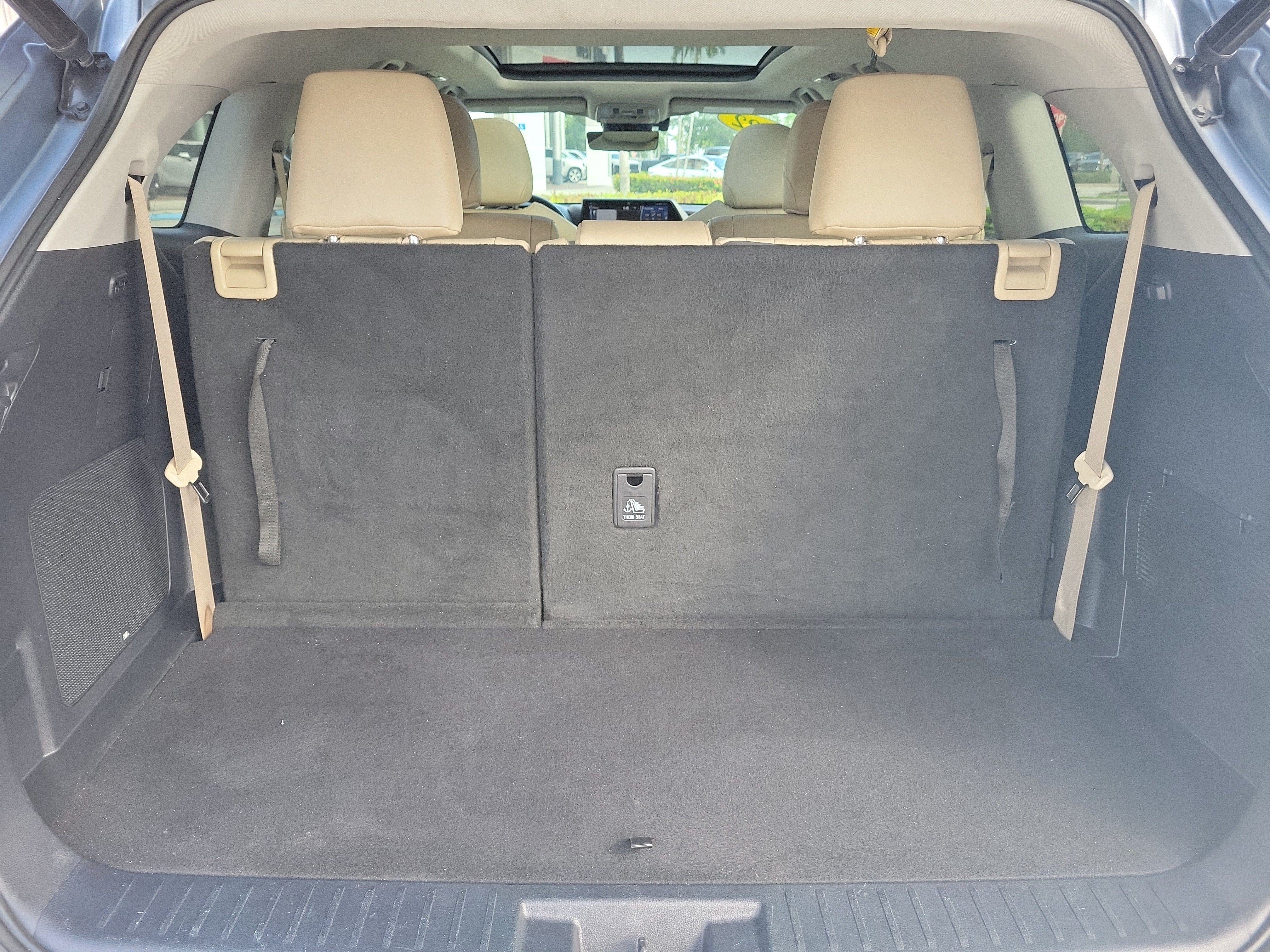 Used 2022 Toyota Highlander Platinum FWD image 11